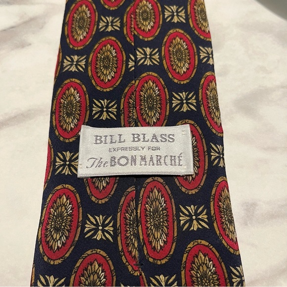 Bill Blass BonMarche 100% Silk Medallion Tie - Picture 3 of 6